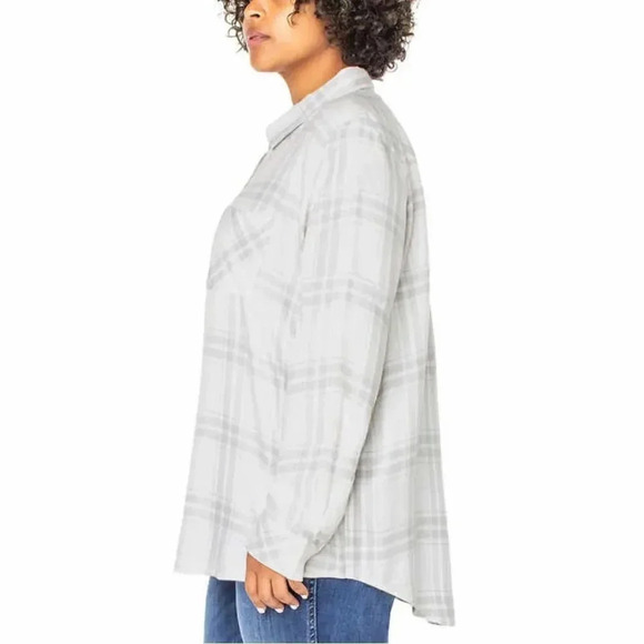 Well worn ladies button up shirt Large - Picture 2 of 7